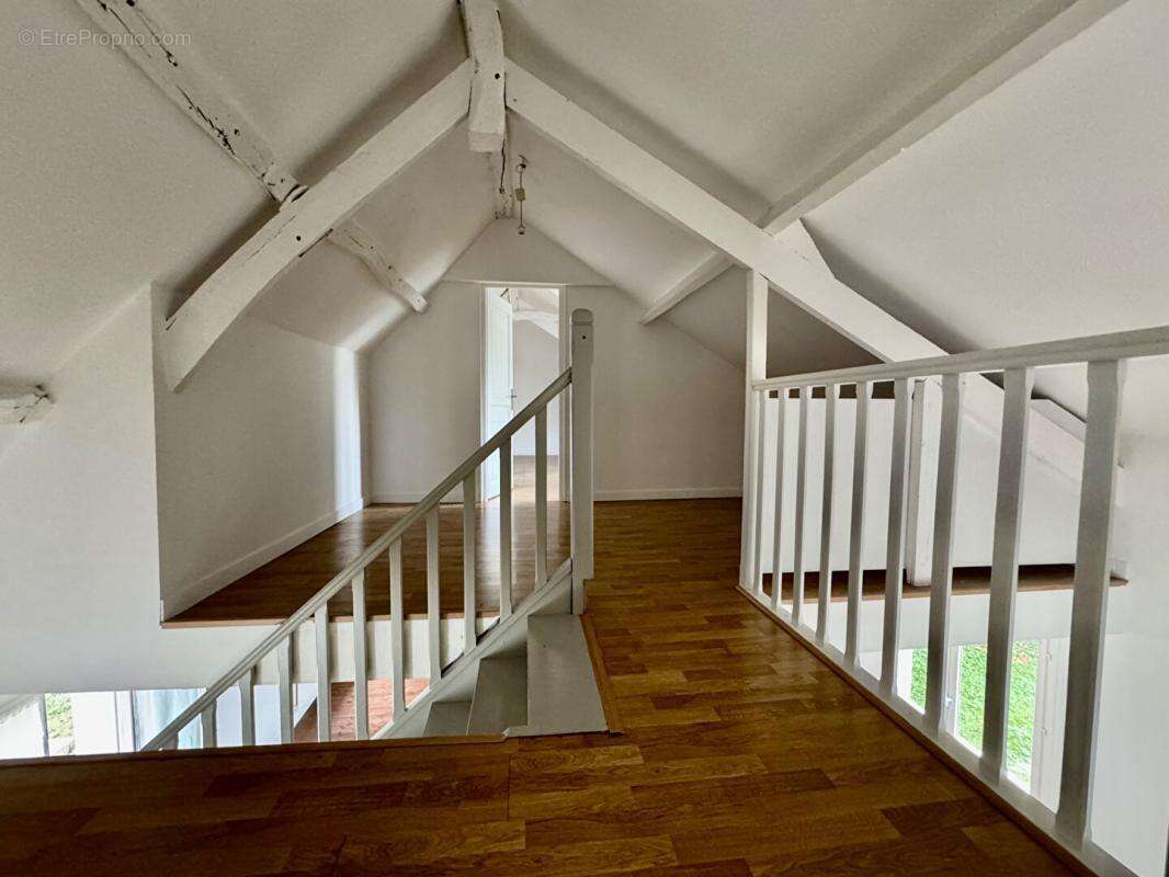 Très belle  Longère  de 129m2 , 3 chambres , grand jardin  GLISY (10mn d'Amiens ) - photo 12