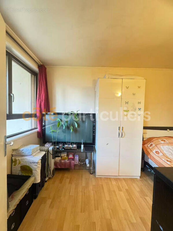 Appartement à PARIS-19E