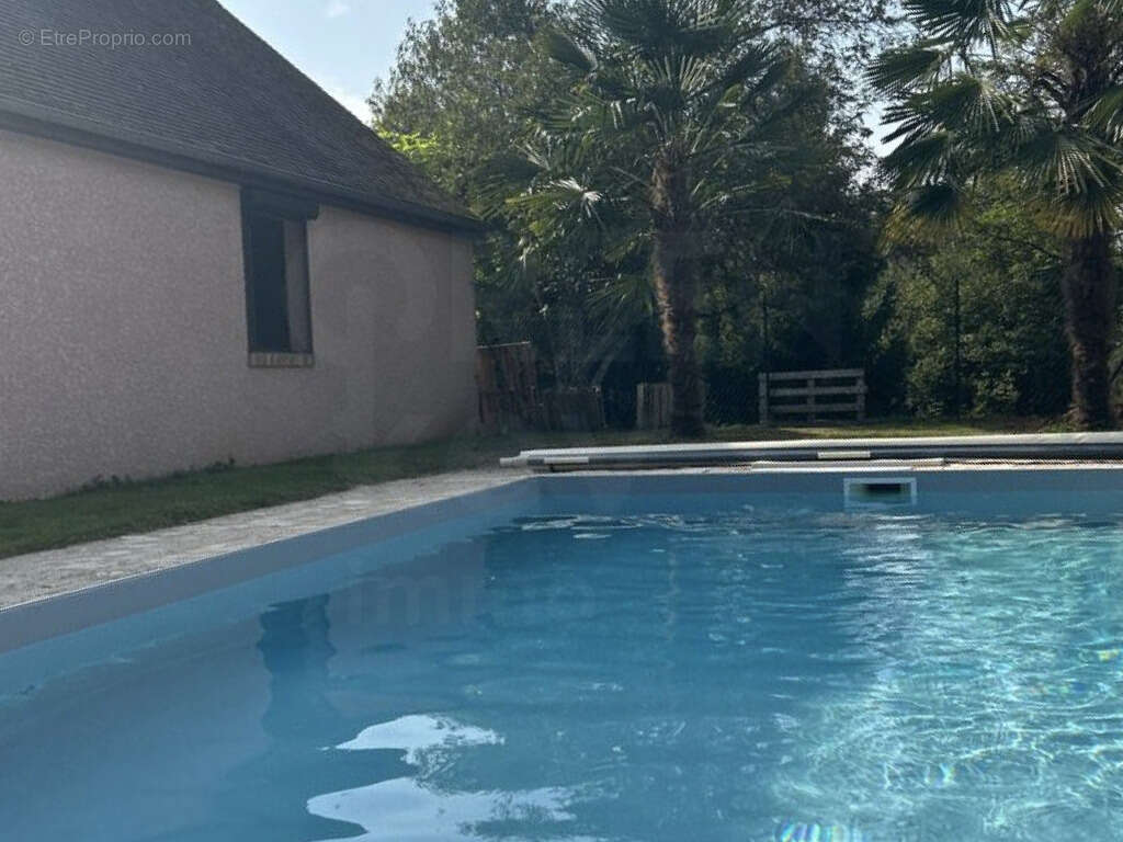 Maison à SAINT-MARTIN-DES-CHAMPS