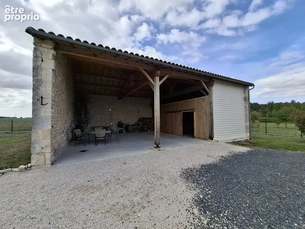 Maison 4 chambres impeccablement entretenue avec vue imprenable sur la campagne - photo 15