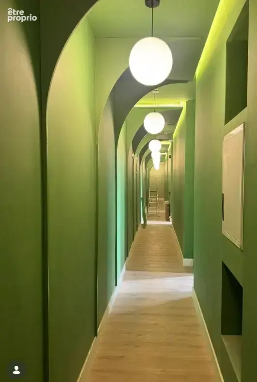 Hôtel boutique de style haussmannien à vendre + concept de brunch et de café   400 m2 avec vue sur les toits. - photo 10
