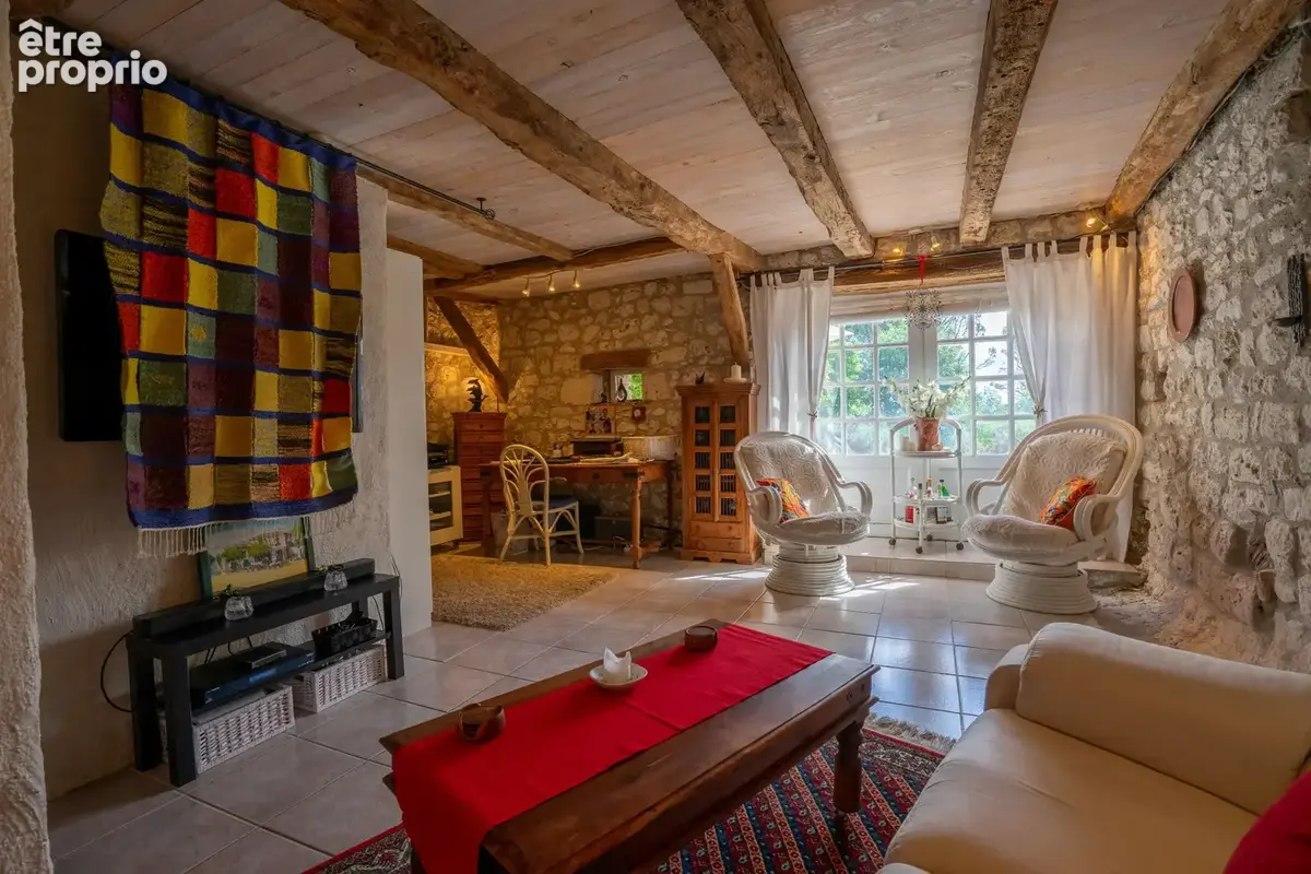 Propriété équestre de caractère avec 5 hectares, piscine couverte et dépendances - photo 15