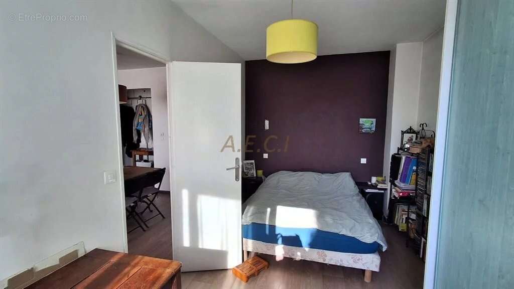 3 pièces 53m² Colombes Agent Sarre - photo 5