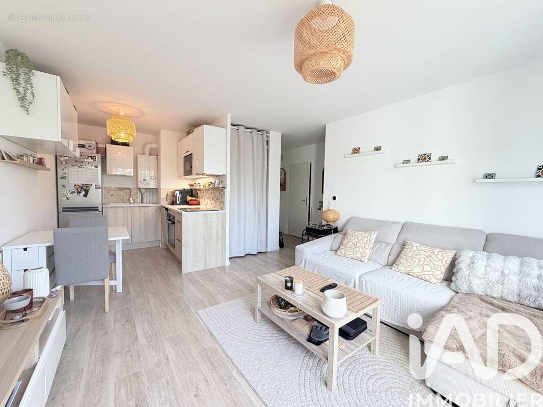 Photo 1 - Appartement à COMBS-LA-VILLE