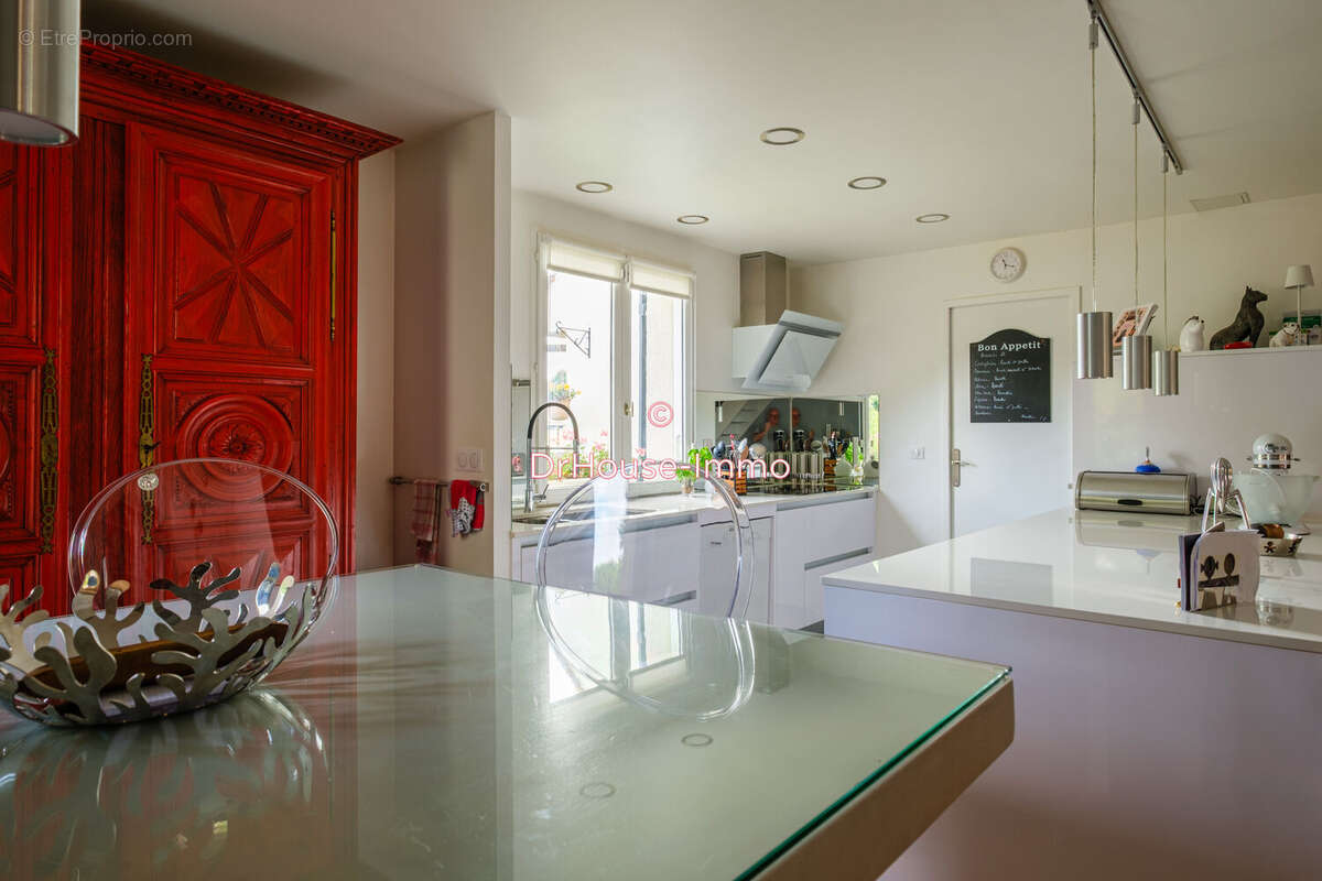 Maison à FEUCHEROLLES