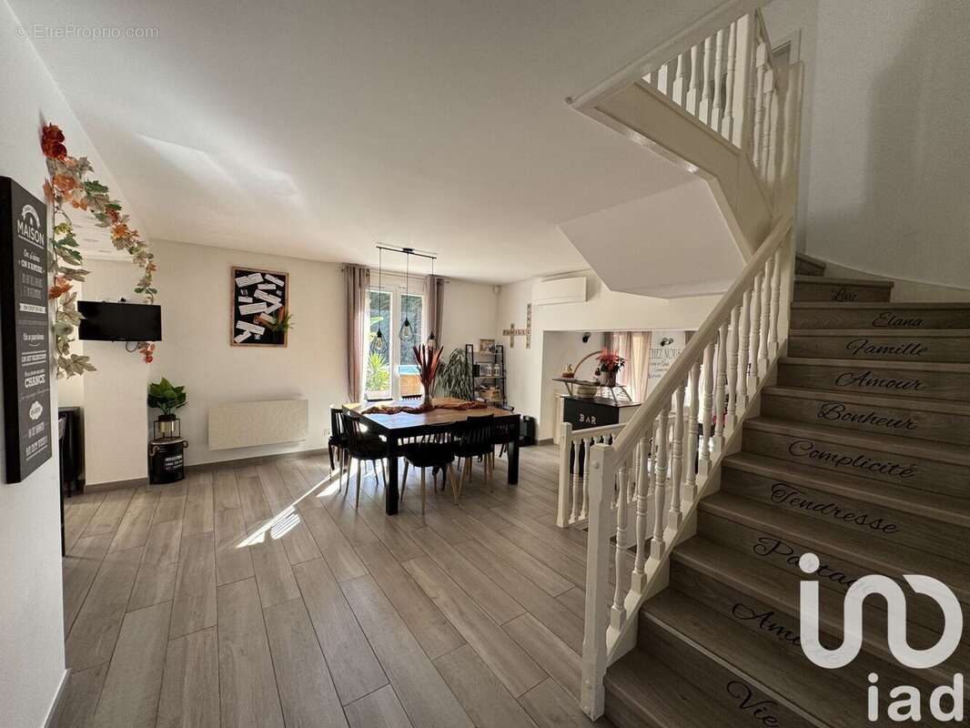 Photo 8 - Maison à LA QUEUE-EN-BRIE