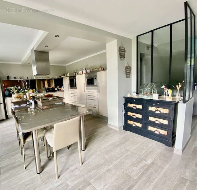 Maison à MARGENCY