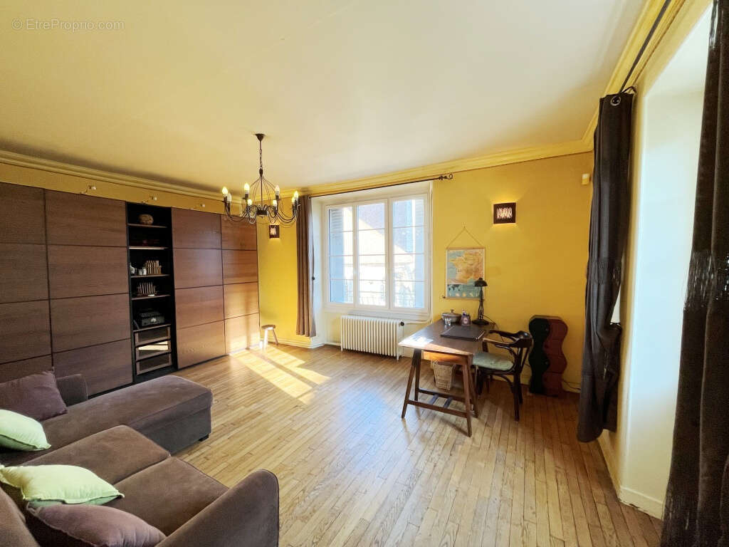 Maison à FONTAINEBLEAU