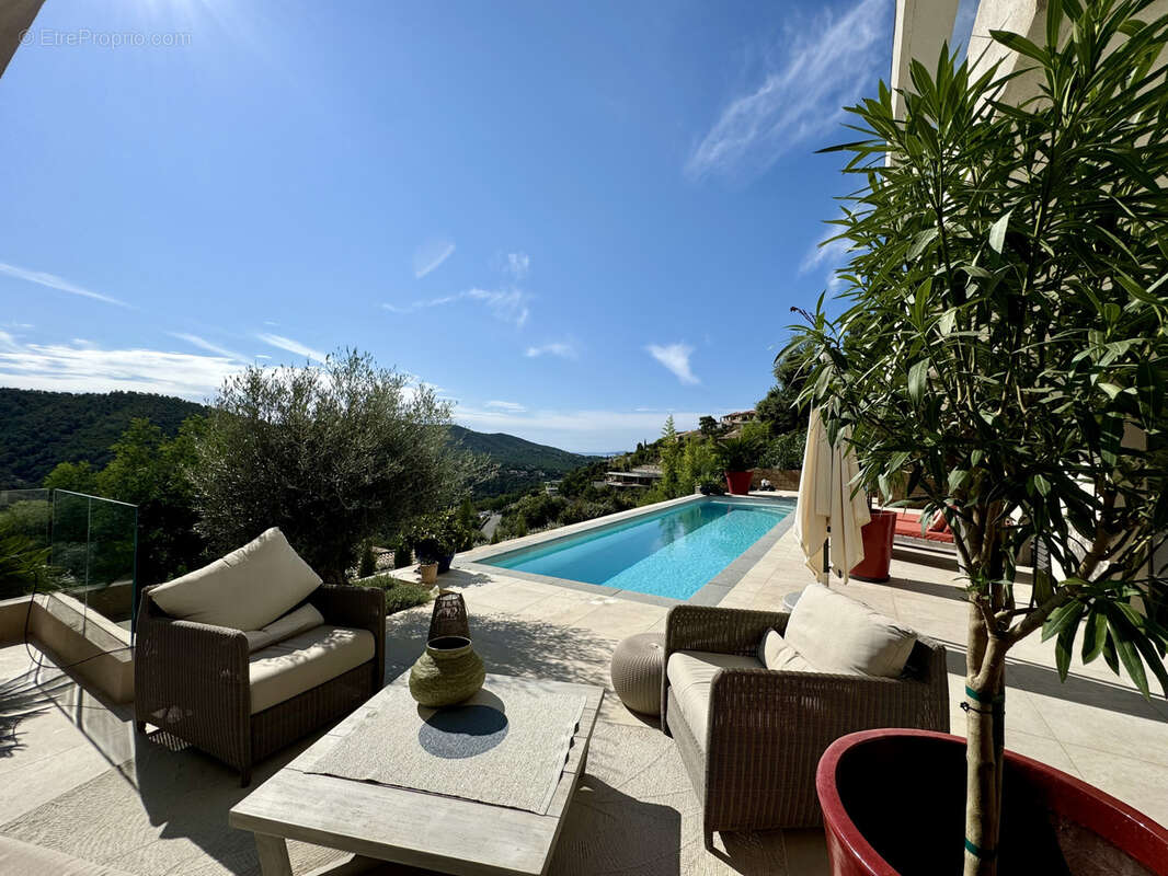 Maison à LA LONDE-LES-MAURES