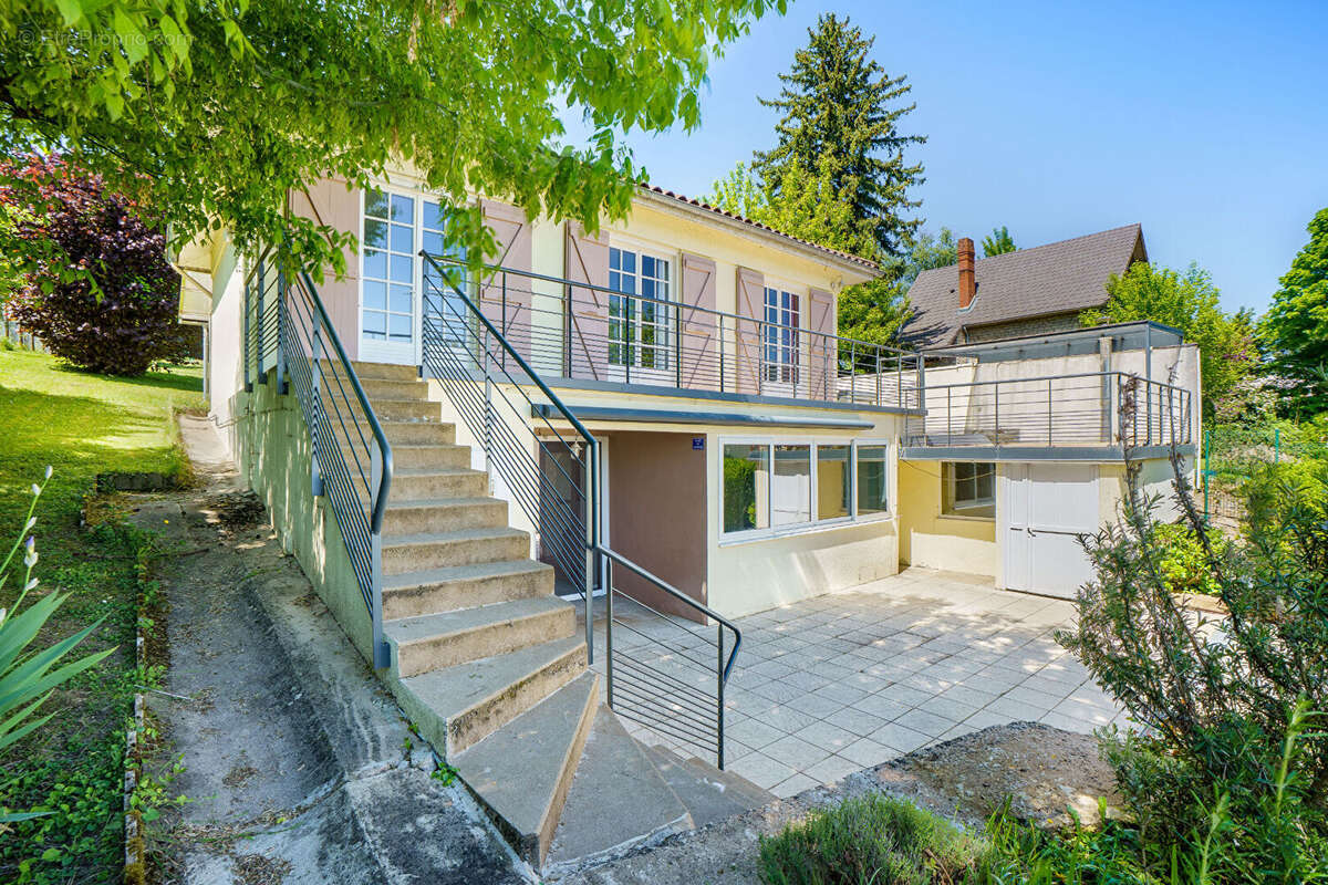 Ensemble de 2 Maisons  - Saint Jean Le Priche - photo 10