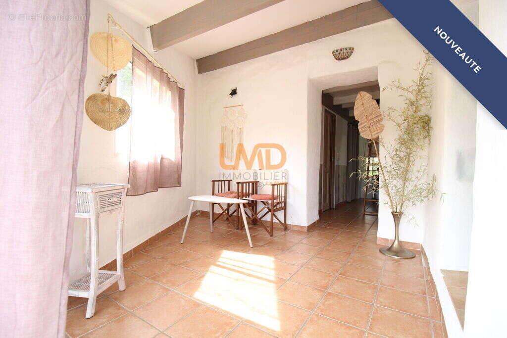 Appartement à SAINT-PAUL-LE-JEUNE