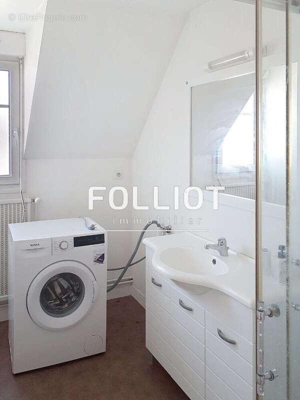 Appartement à VILLEDIEU-LES-POELES