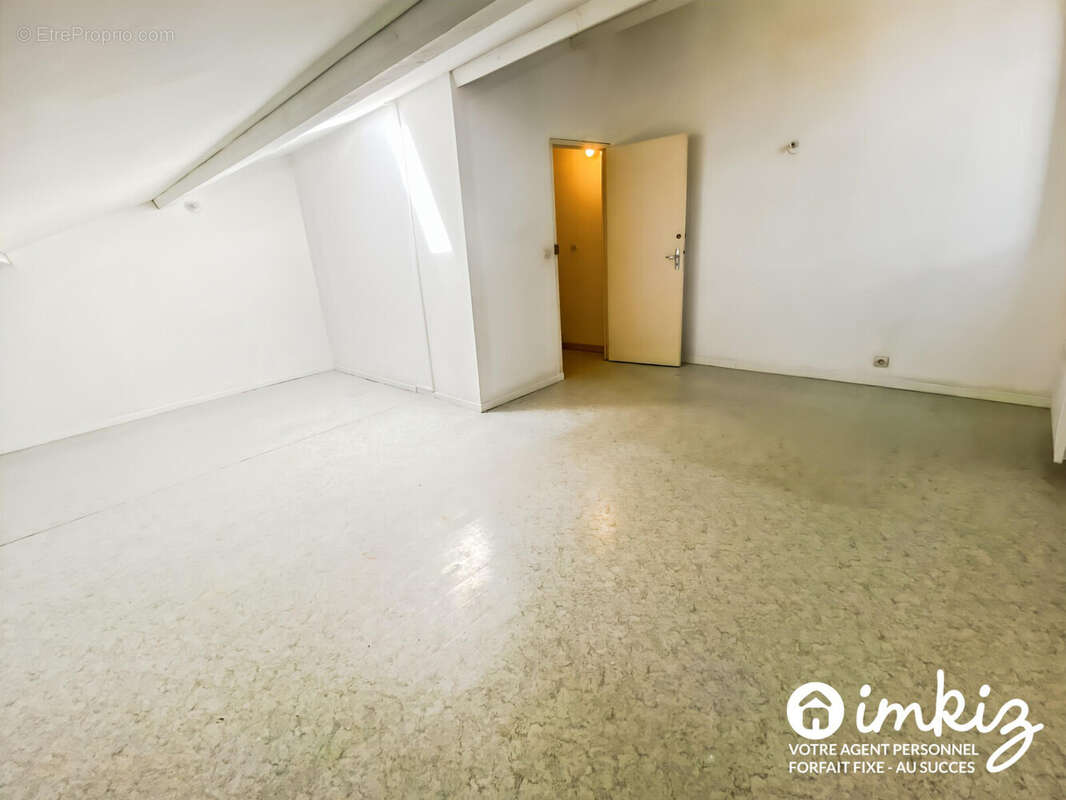 Maison de ville Aigues-Mortes - 3 chambres, garage - photo 9