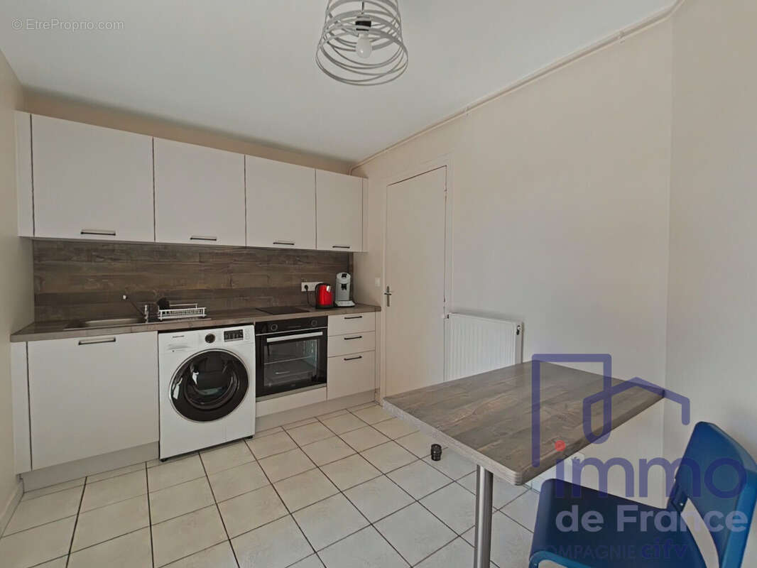 Appartement 53 m² à Vals-Pres-Le-Puy  - photo 2