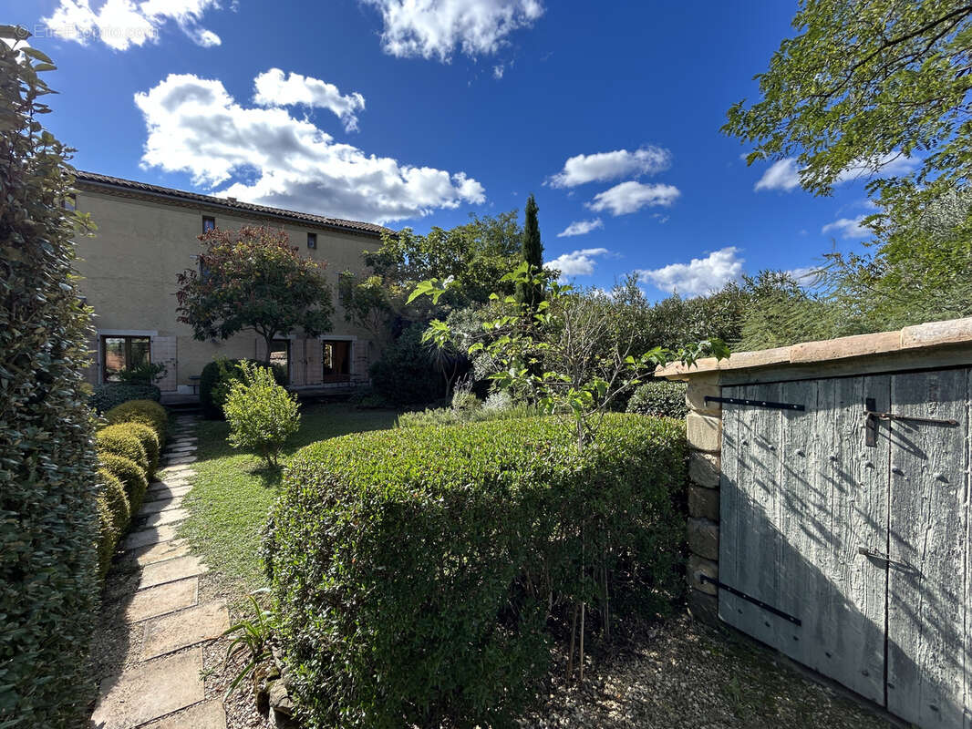 Maison à SAINT-QUENTIN-LA-POTERIE
