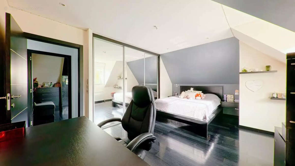 Magnifique maison directement sur le golf d'Ormesson - photo 11