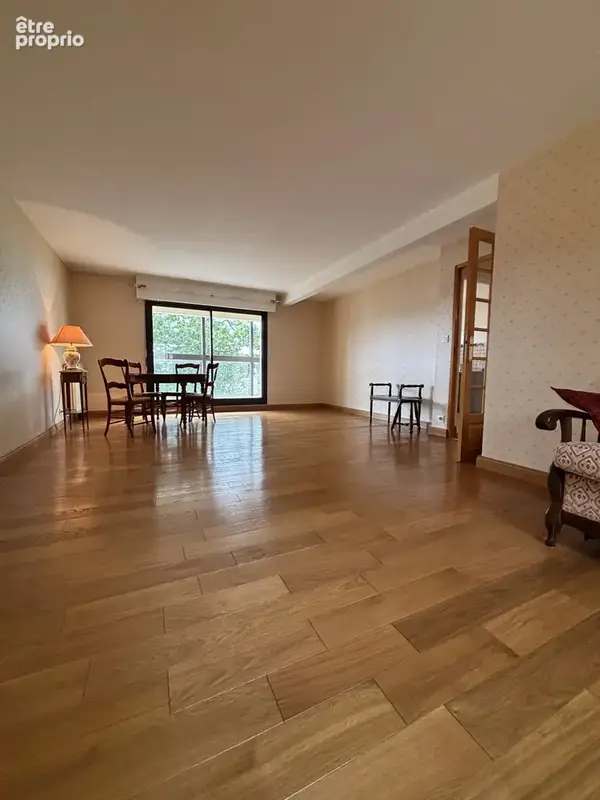 Rare sur le secteur   superbes volumes, balcon et garage ! - photo 2