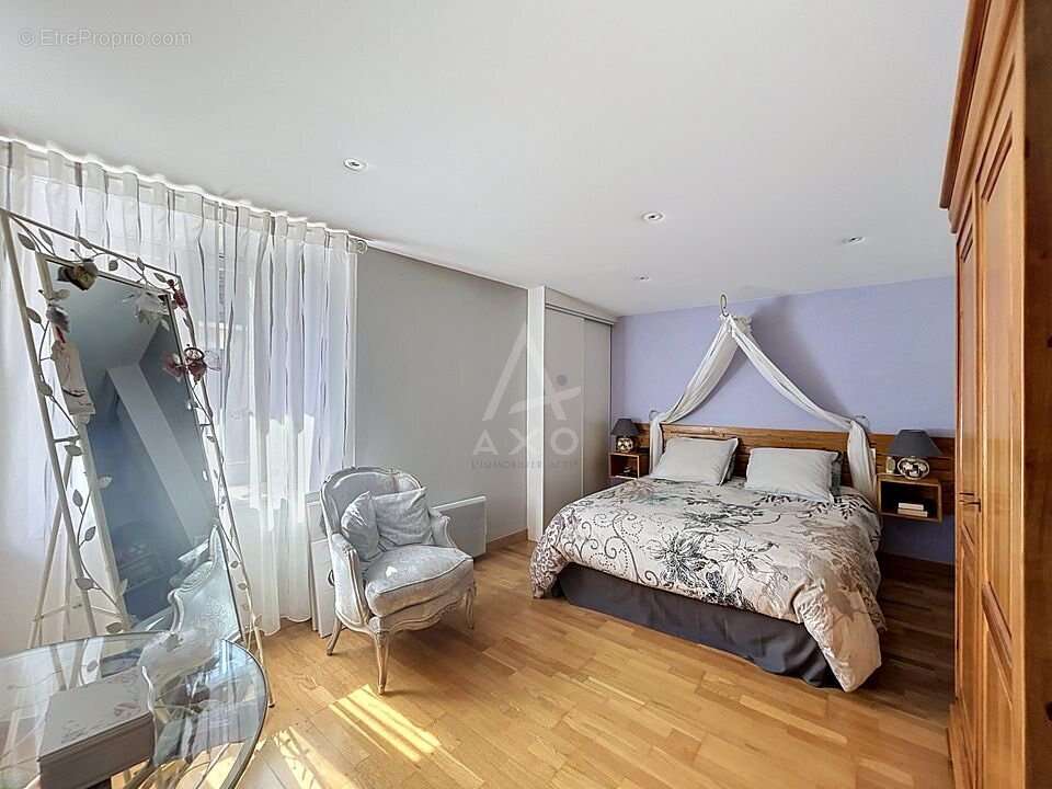Maison à LUPLANTE
