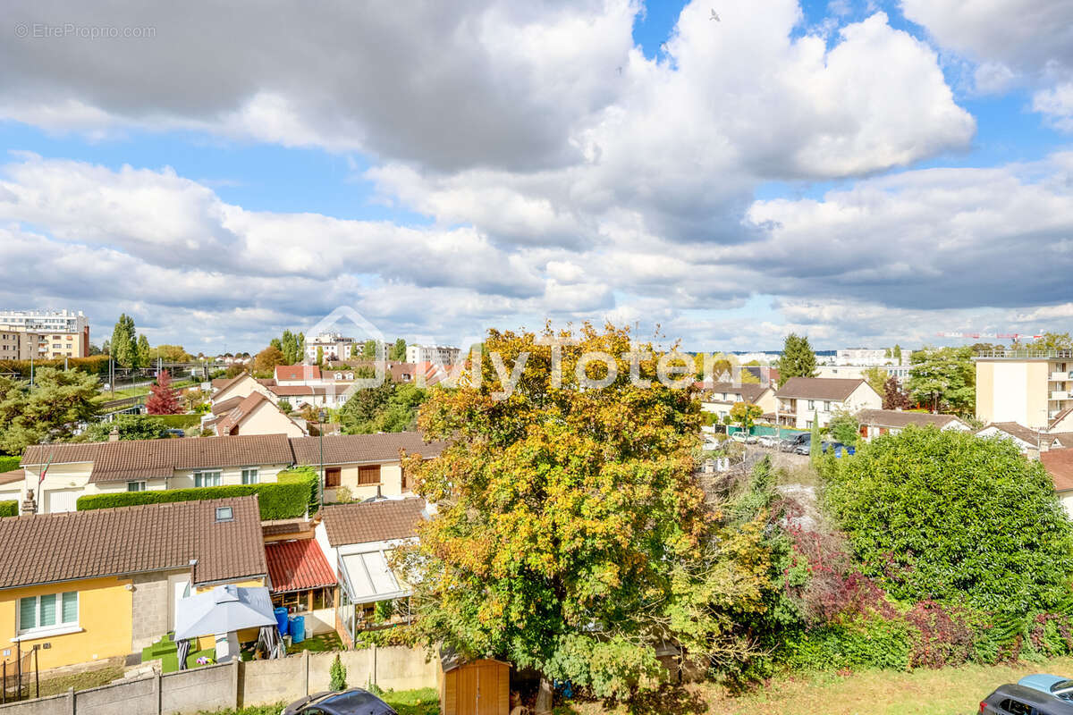 Appartement à VILLEPREUX