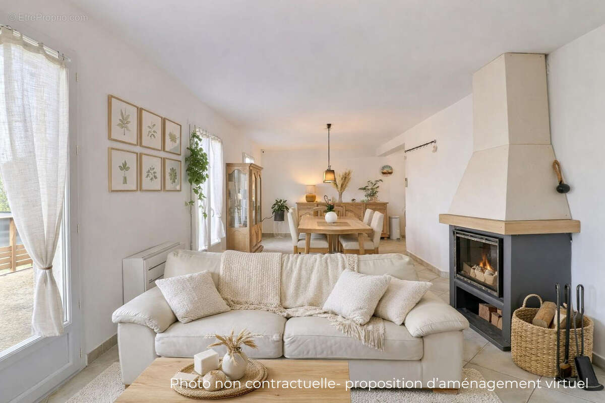 Maison à SAINT-LAURENT-D'AIGOUZE