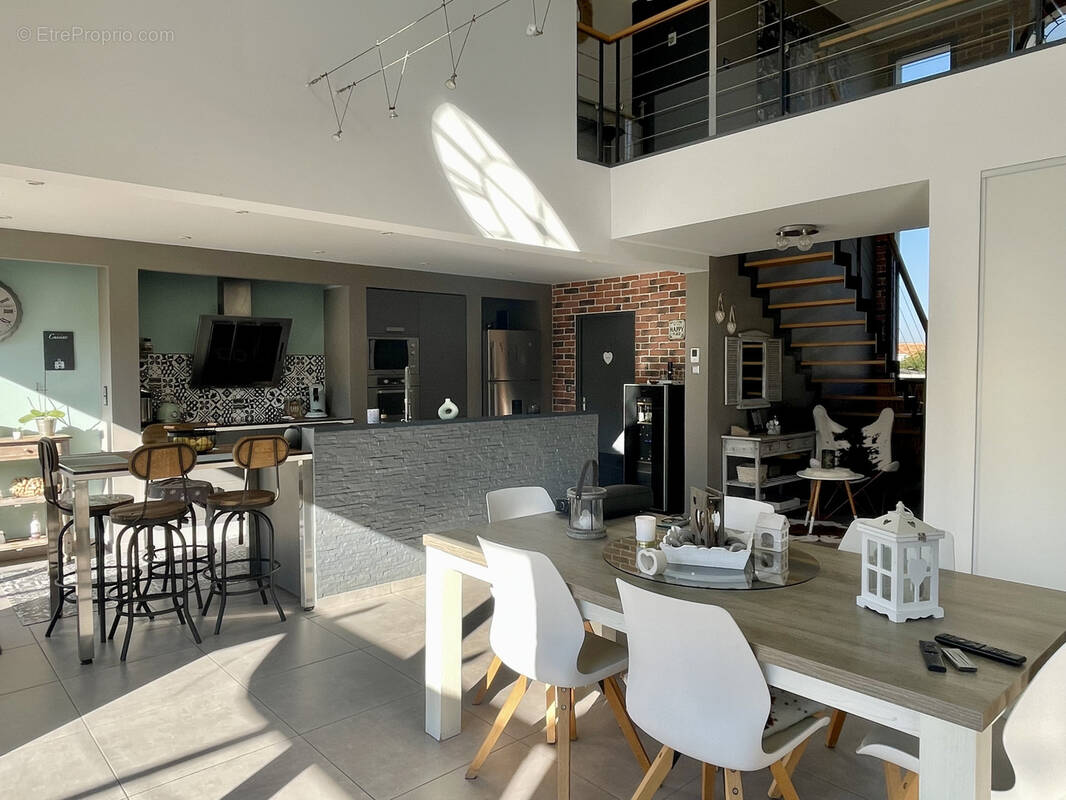 Maison à SAINTE-SOULLE