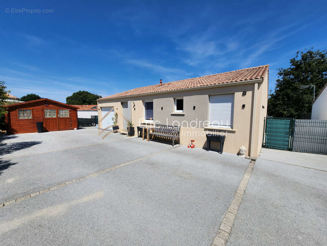 Maison 75 m2 avec vue imprenable sur la nature- ST FOY - photo 3