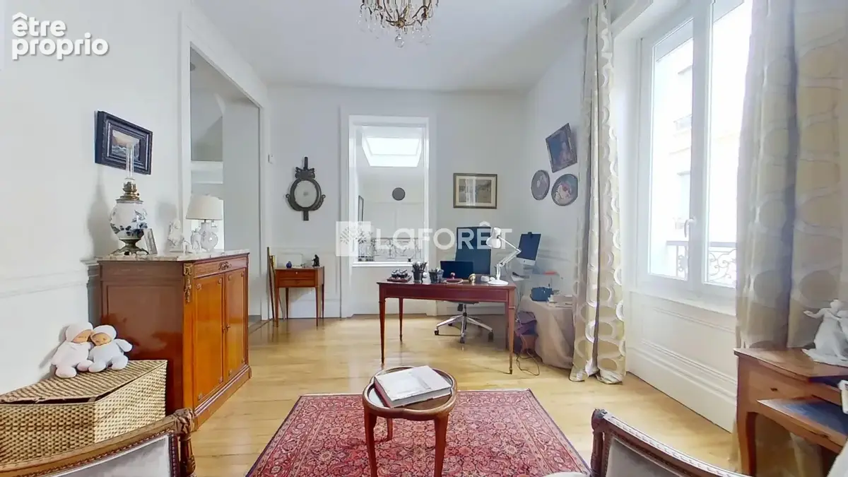 Lyon 3 -  Maison de155 m², jardin, garage et extension possible - photo 8
