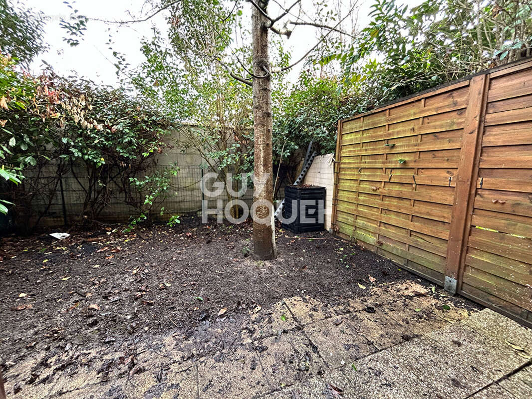 Maison à LA CHAPELLE-SAINT-MESMIN