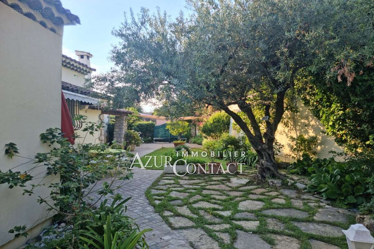 Appartement 160 m² à Mougins  - photo 2