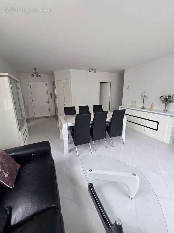 Appartement à OZOIR-LA-FERRIERE