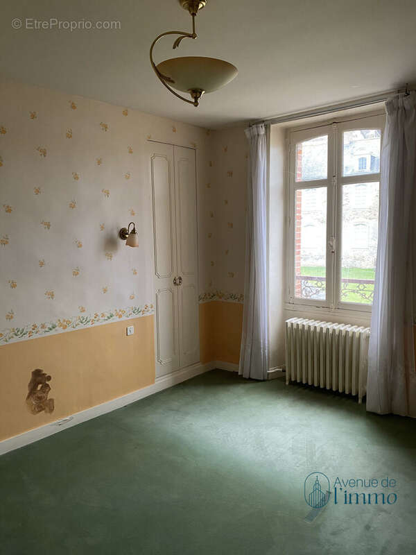 Maison à BEAULIEU-SUR-LAYON