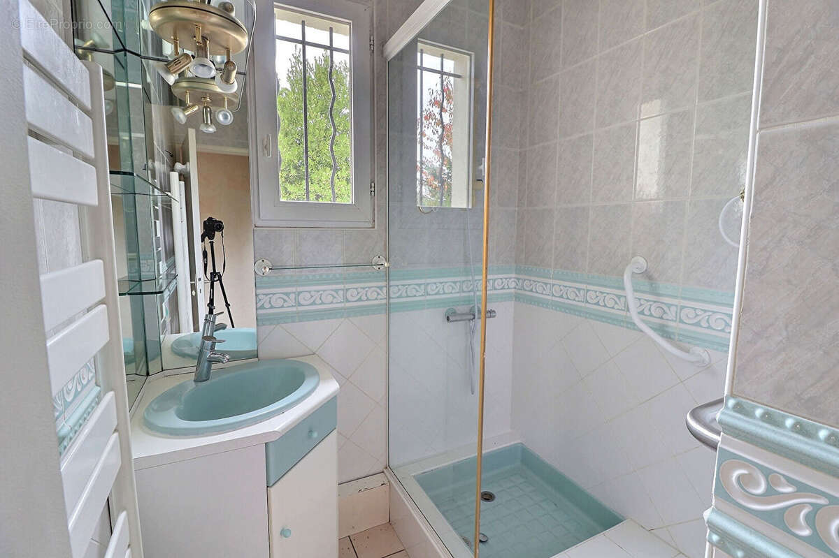 Maison à LE PERRAY-EN-YVELINES