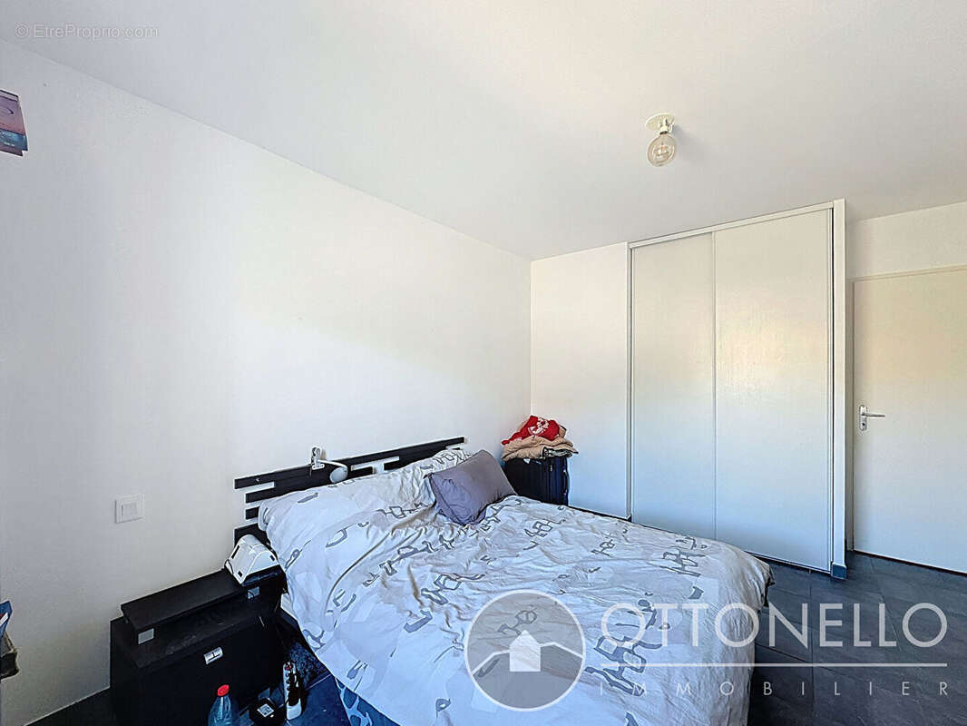 Appartement à ROQUEBRUNE-SUR-ARGENS