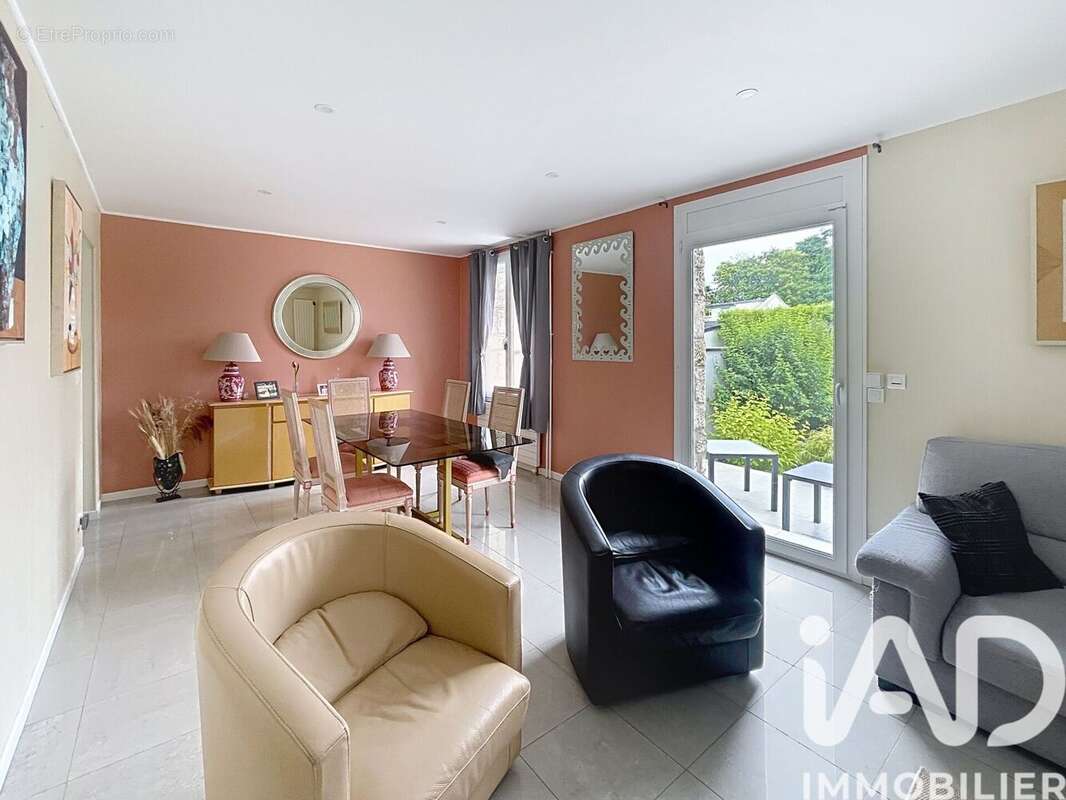 Photo 2 - Maison à REIMS