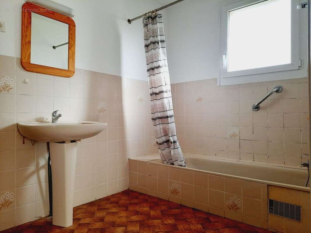 Maison à AGON-COUTAINVILLE