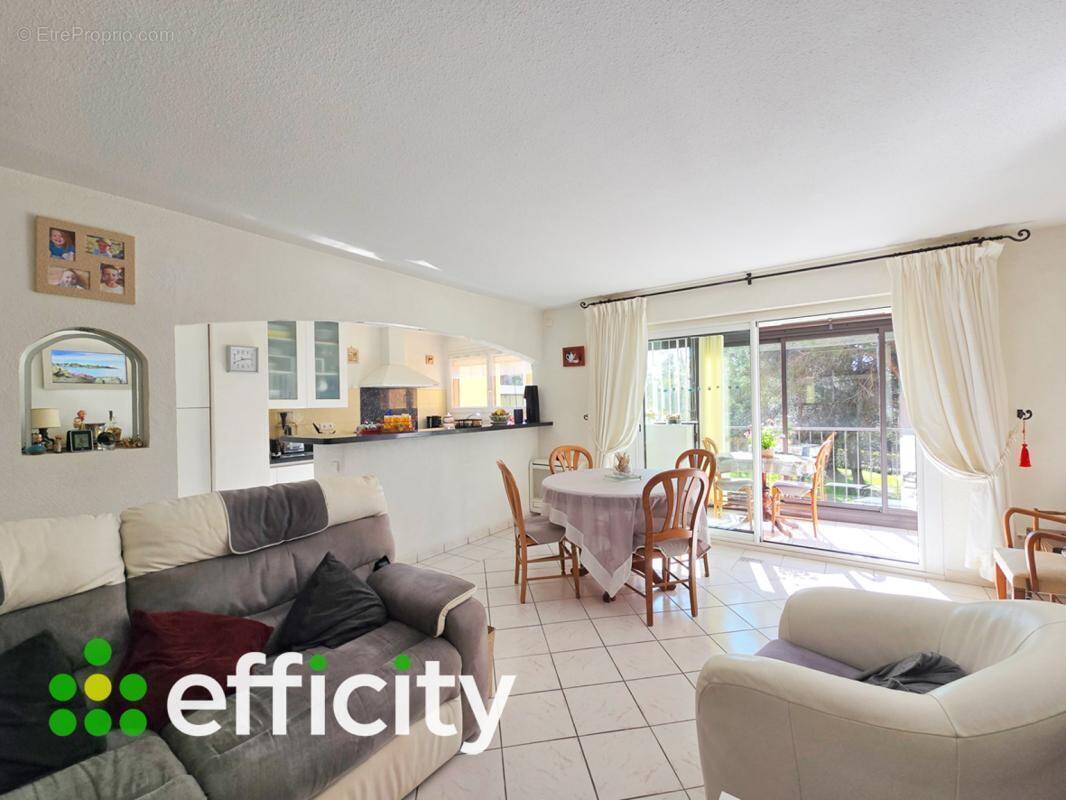 Appartement à FREJUS