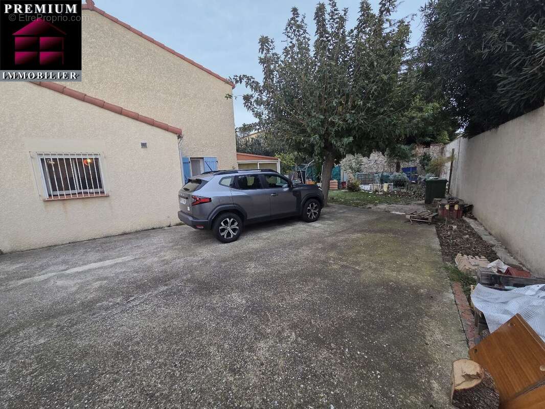 Maison à SAINT-ESTEVE