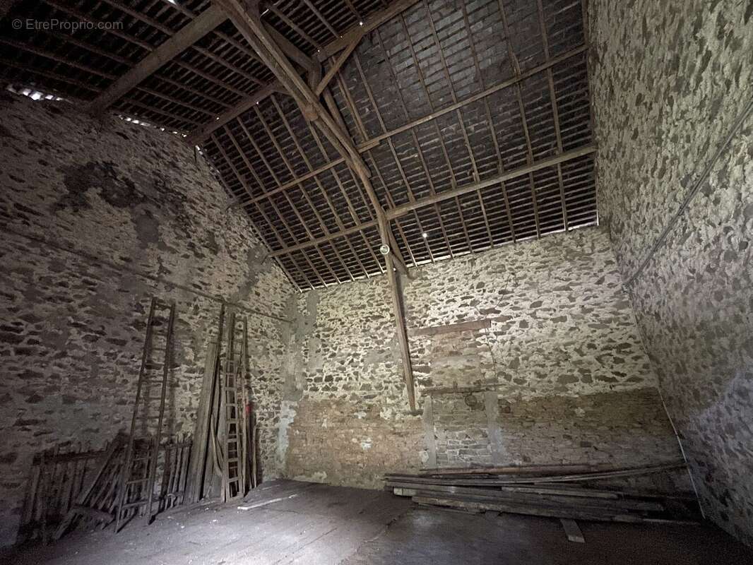 Maison à NEUVIC-ENTIER