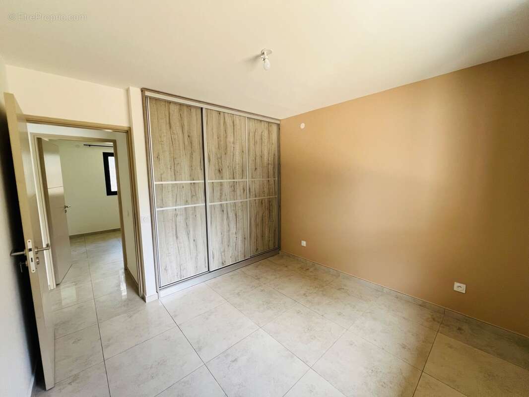 Maison à vendre T3 de plain-pied BERNICA (974) - photo 6