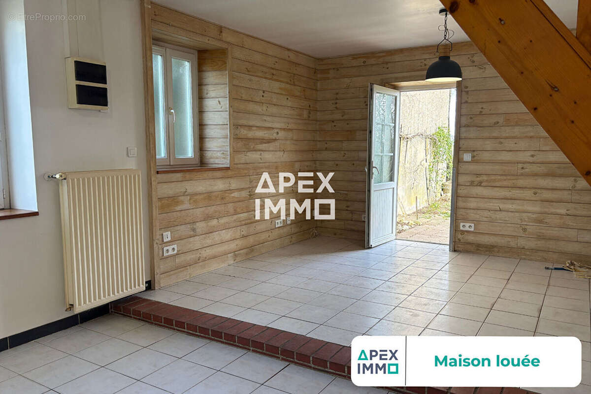 Maison à OUVROUER-LES-CHAMPS
