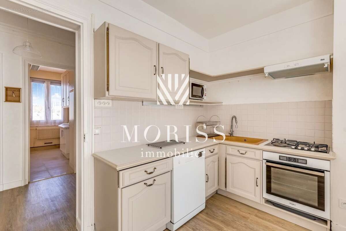 Appartement à PARIS-14E