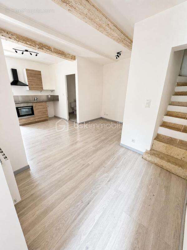 EXCLUSIVITÉ – Immeuble de rapport au cœur de Lauris, 4 appartements loués rentabilité immédiate - photo 4