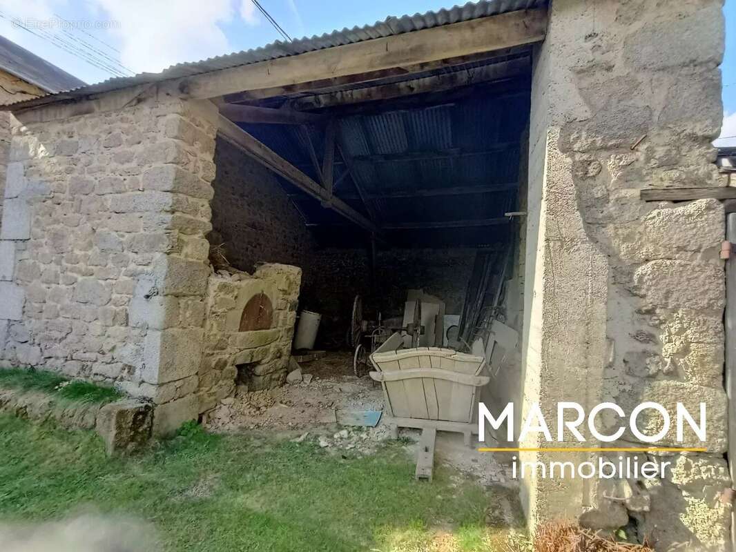 Maison à LE DONZEIL