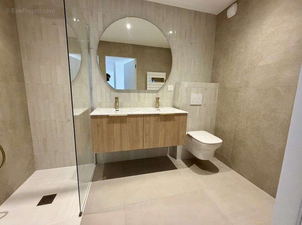 Appartement à LE CANNET