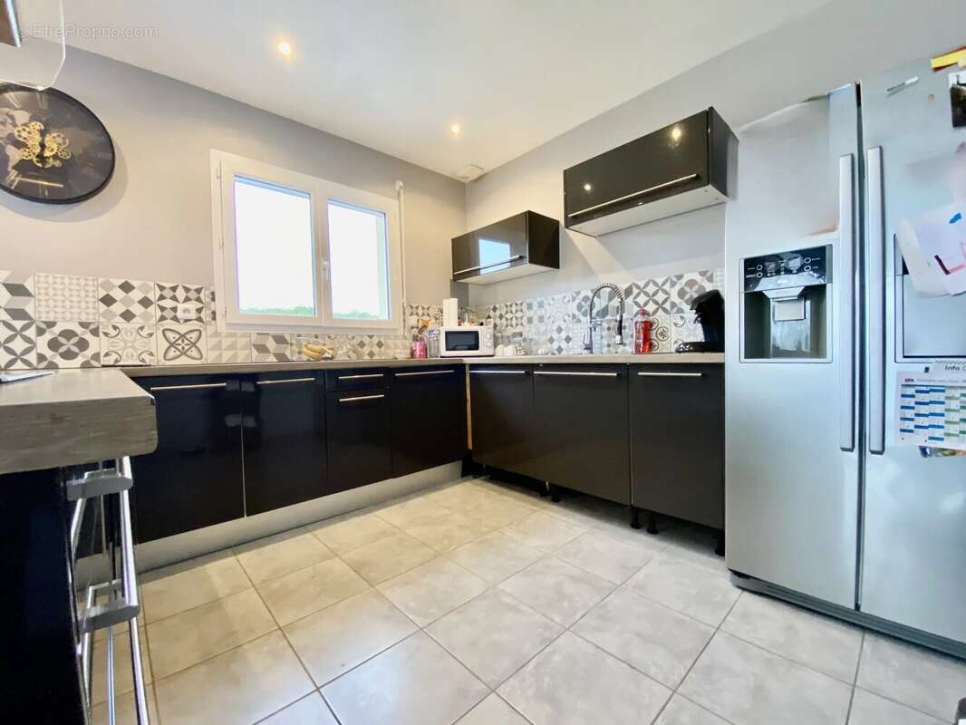 Maison à FONTAINE-SOUS-JOUY