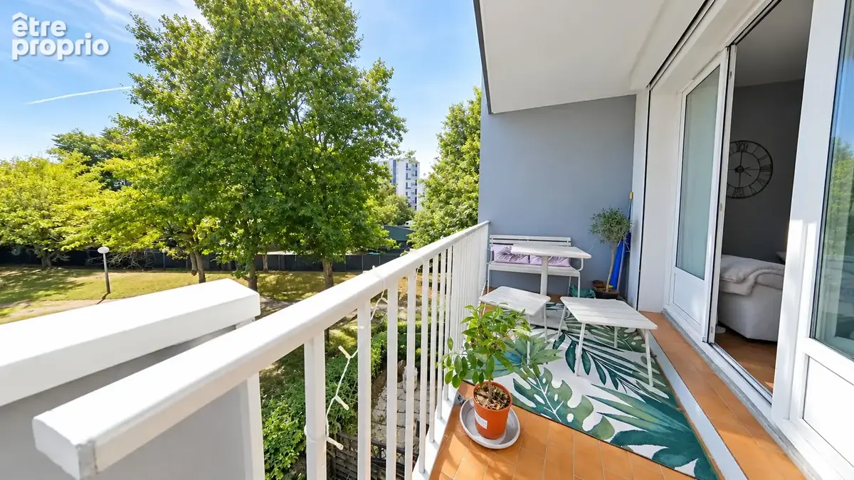 Beaujoire type 5 102 m² - 4 chambres - 2 balcons - box - cave - photo 2
