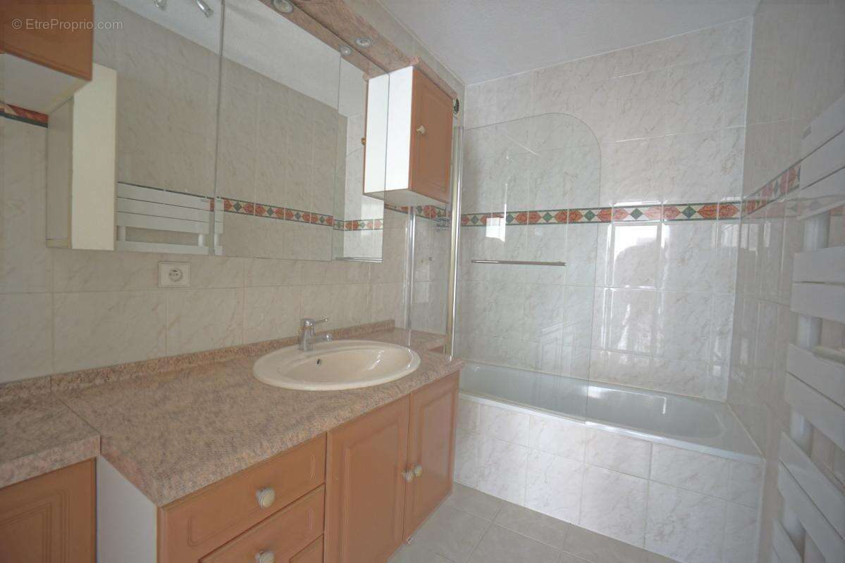 Ideal pour famille - beaux volumes - garage - 36m² de sejour - photo 10