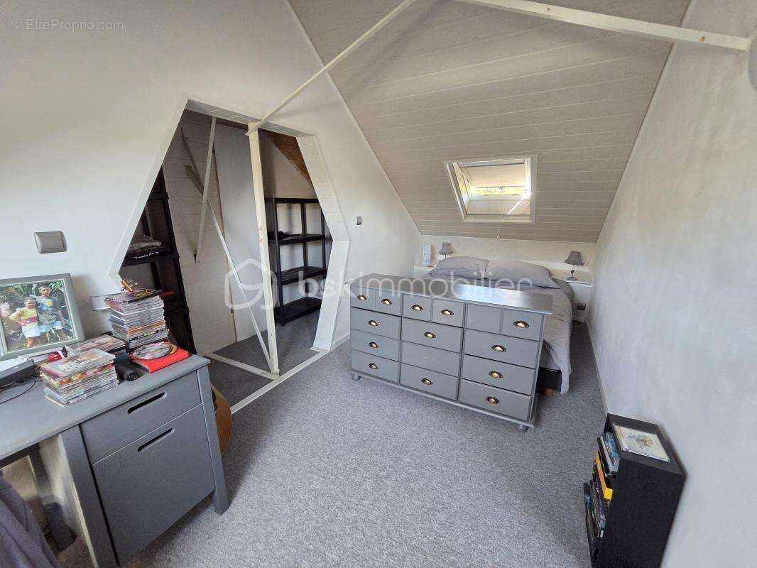 Magnifique Pavillon de plain pied de 149m² avec patio et dépendances à Avril sur Loire - photo 18