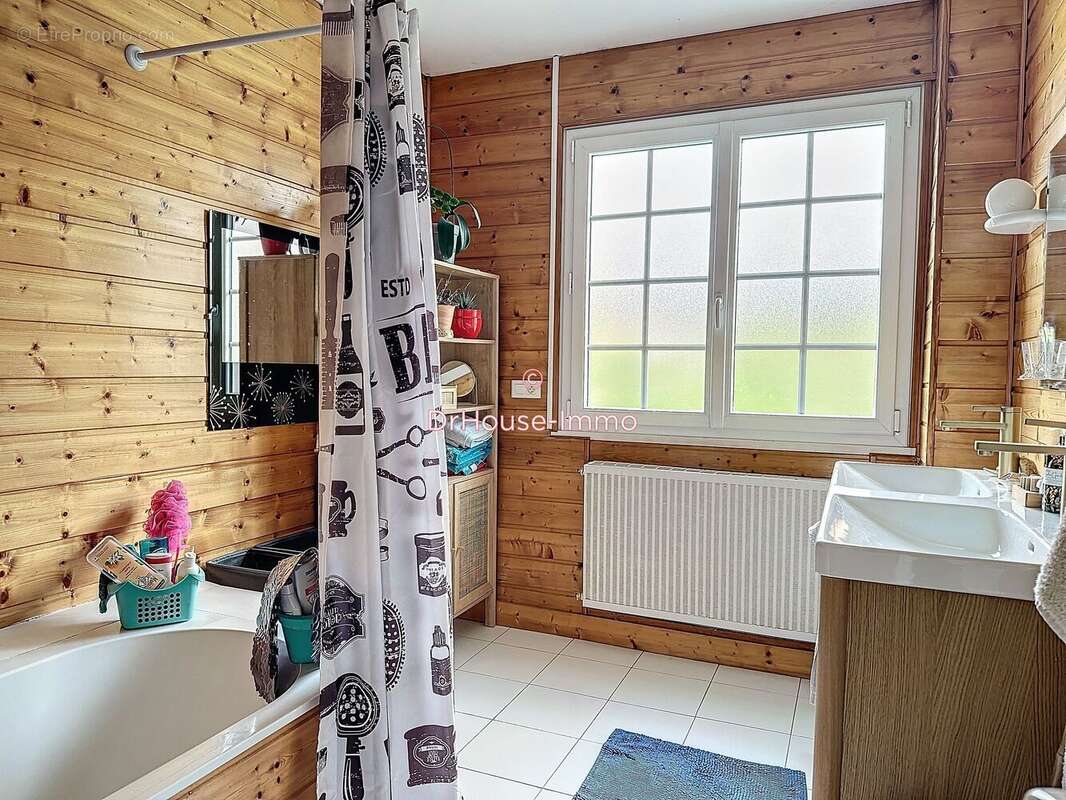 Maison à COULOUNIEIX-CHAMIERS