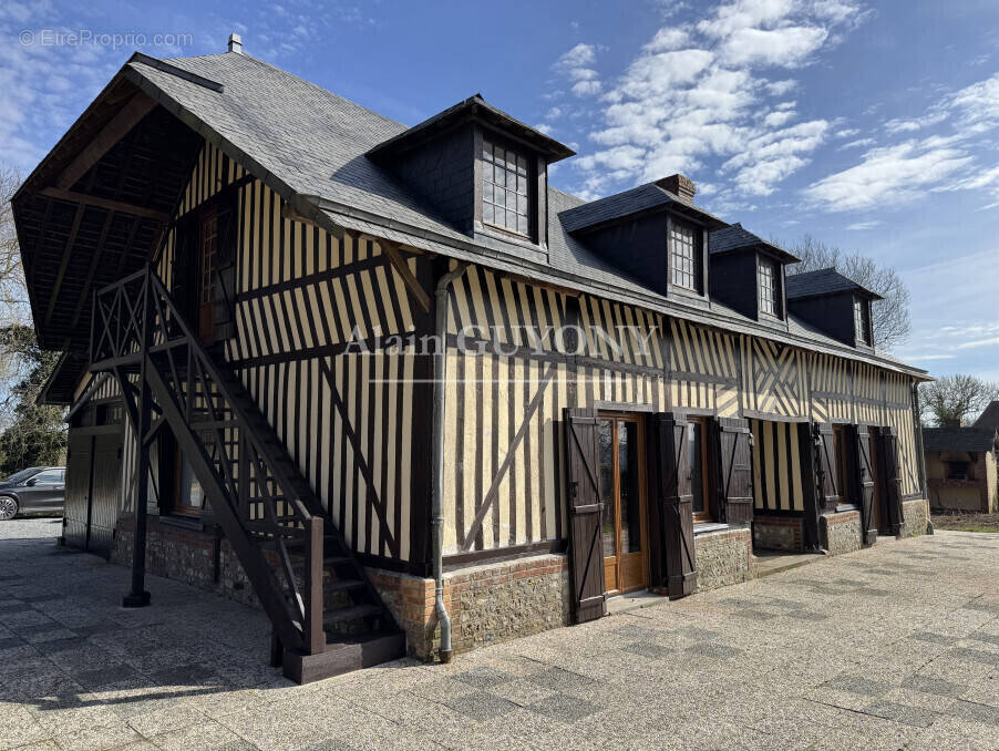 Maison à PONT-L&#039;EVEQUE